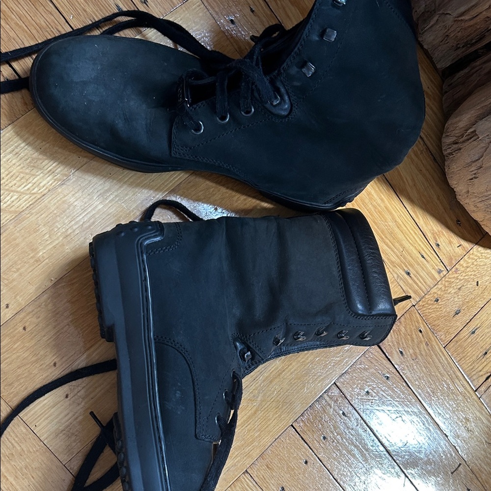 Tod's Black Leather Lace-Up Boots